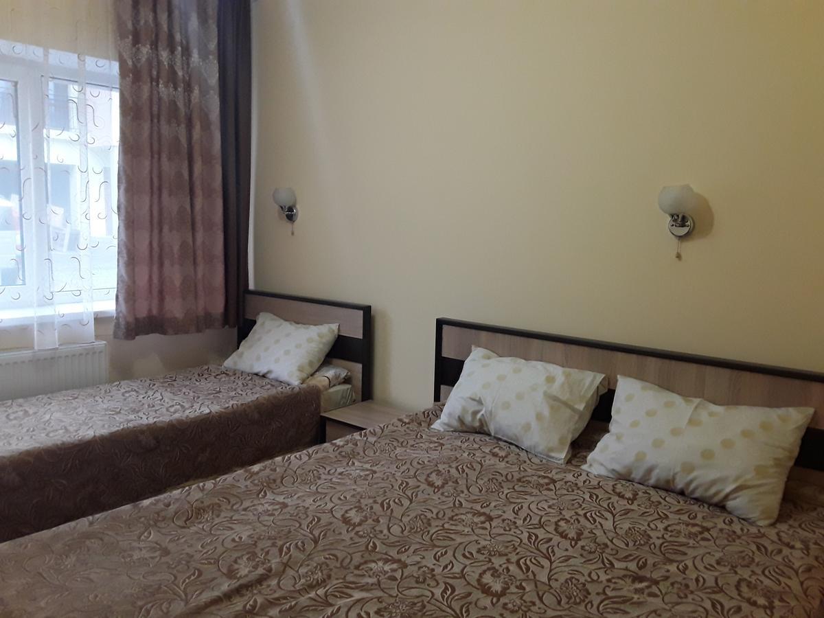 Gostynnyi Dvir Cottage Ternopil Extérieur photo