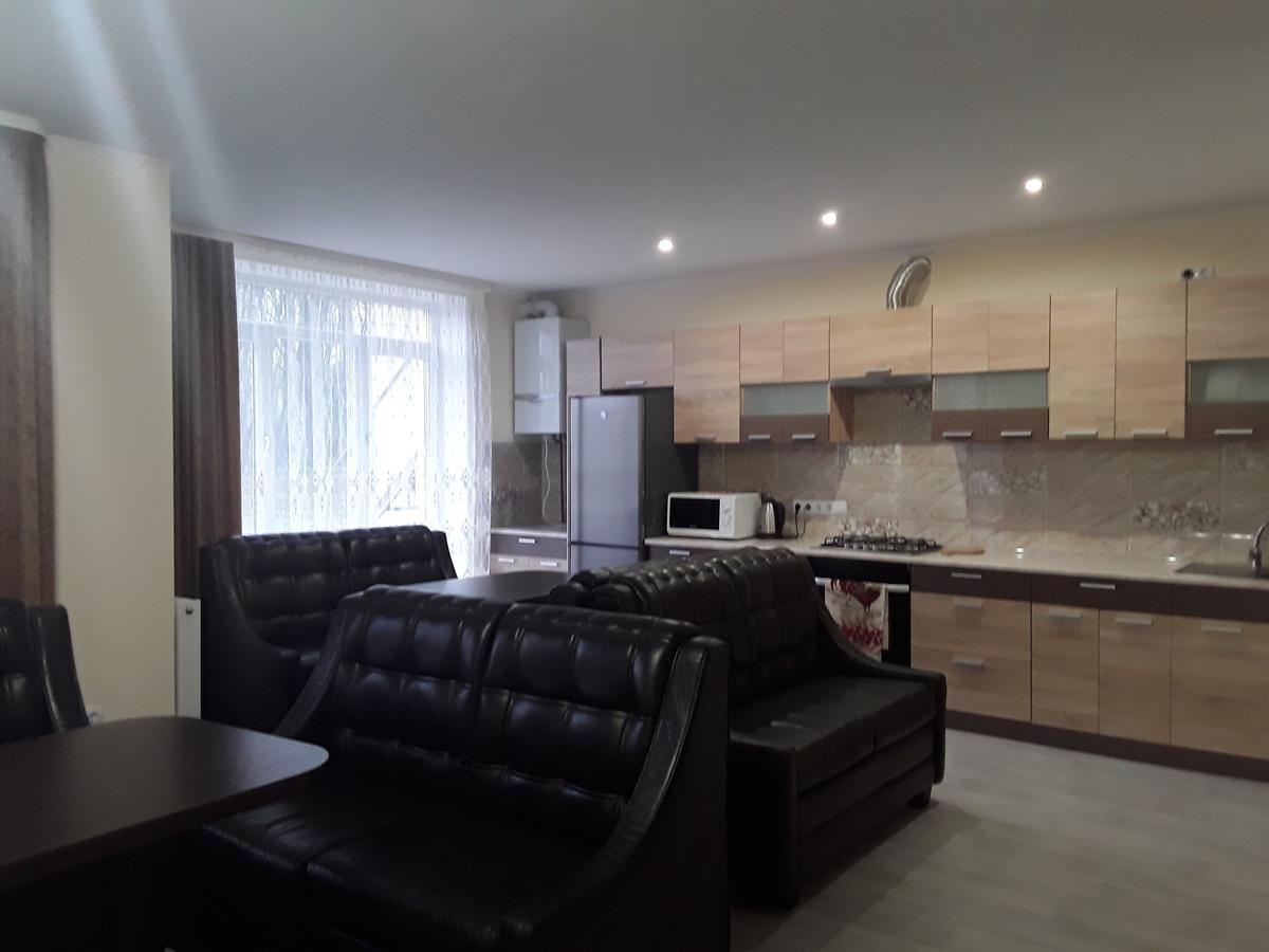 Gostynnyi Dvir Cottage Ternopil Extérieur photo